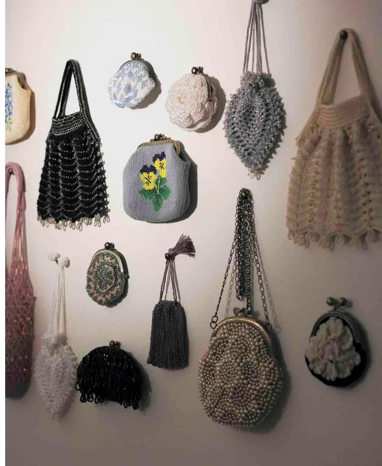 Crochet Stylish Beaded Pouches & Bags (Heart Warming Life Series) (2024)