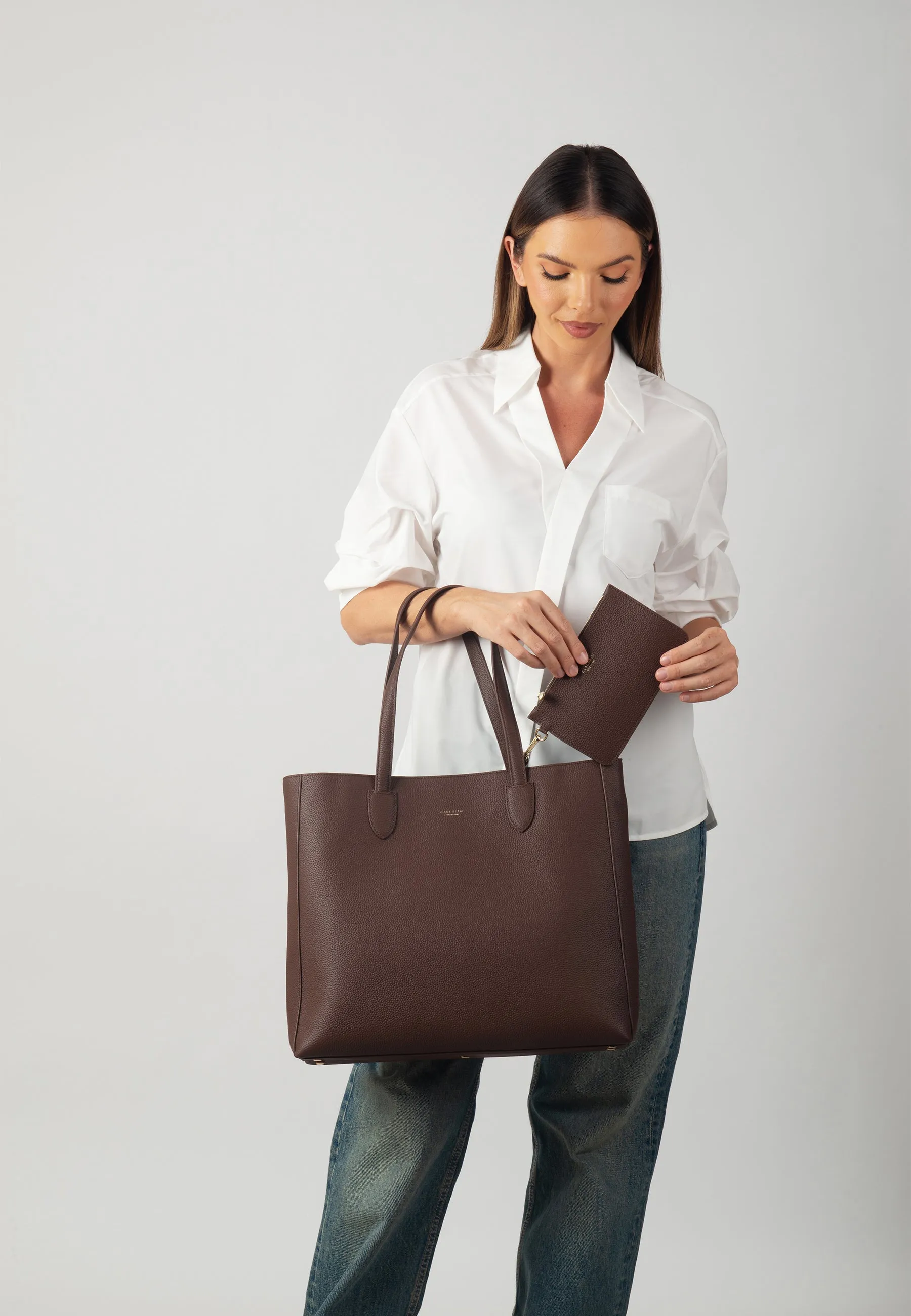 Evelyn Genuine Leather Handbag (Brown)