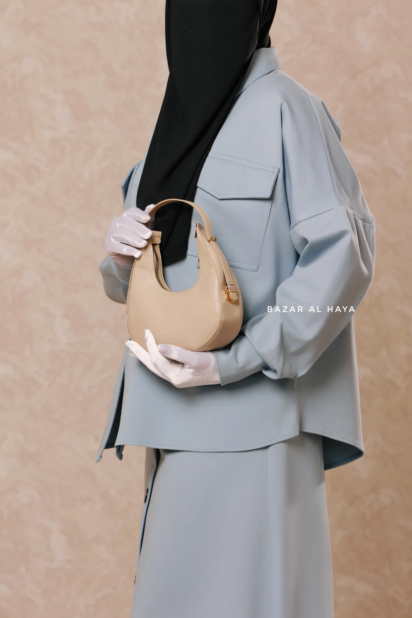 Matte Moon Hand Bag In Cream